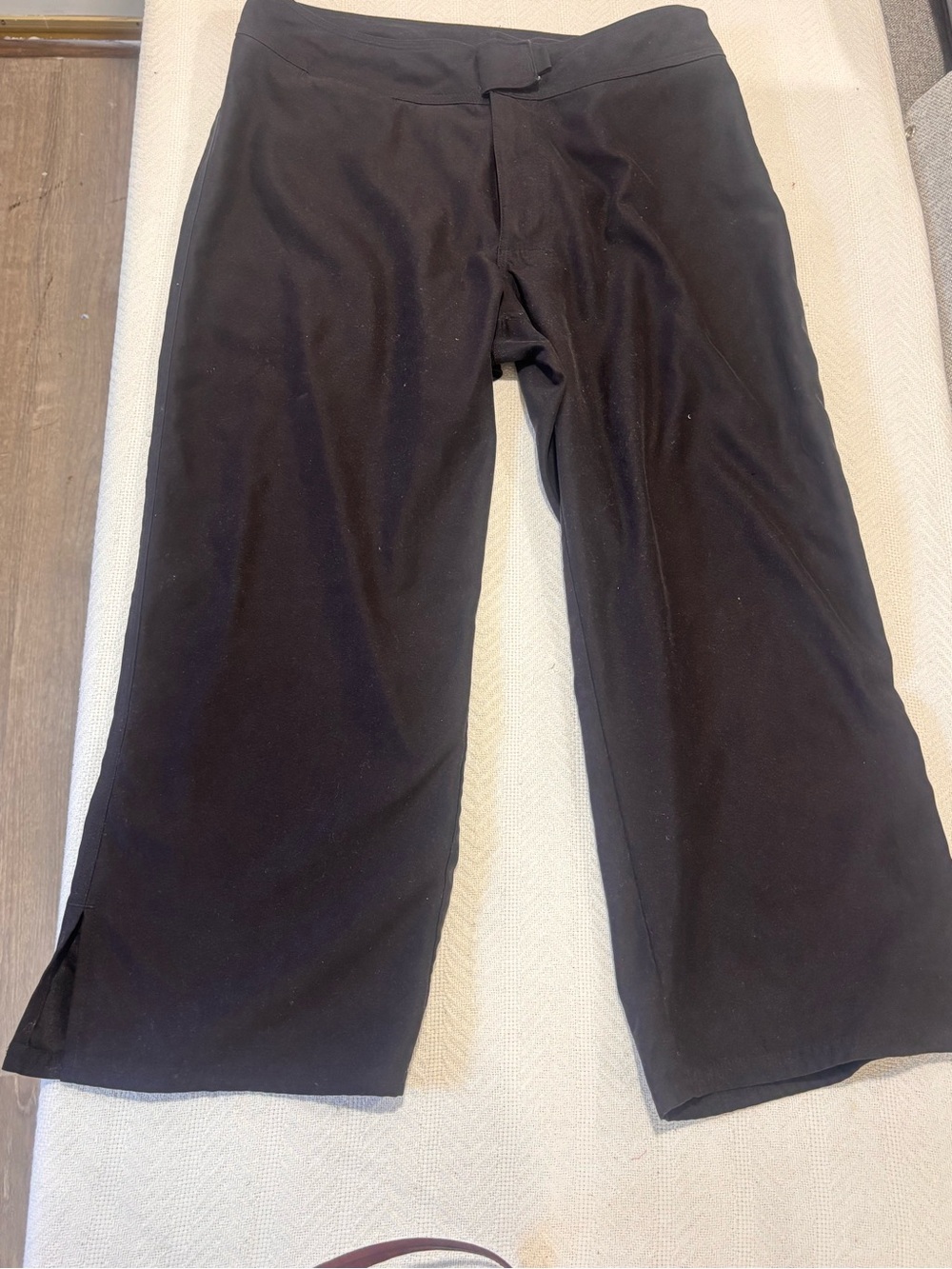 ⚪️Patagonia Black Cropped Wide-Leg Ankle Pants - Picture 2 of 10